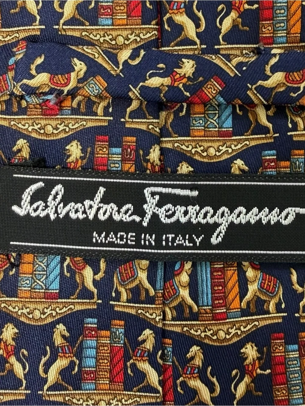 Salvatore Ferragamo Multicolor Animal Library Book Silk Neck Tie - Picture 4 of 7